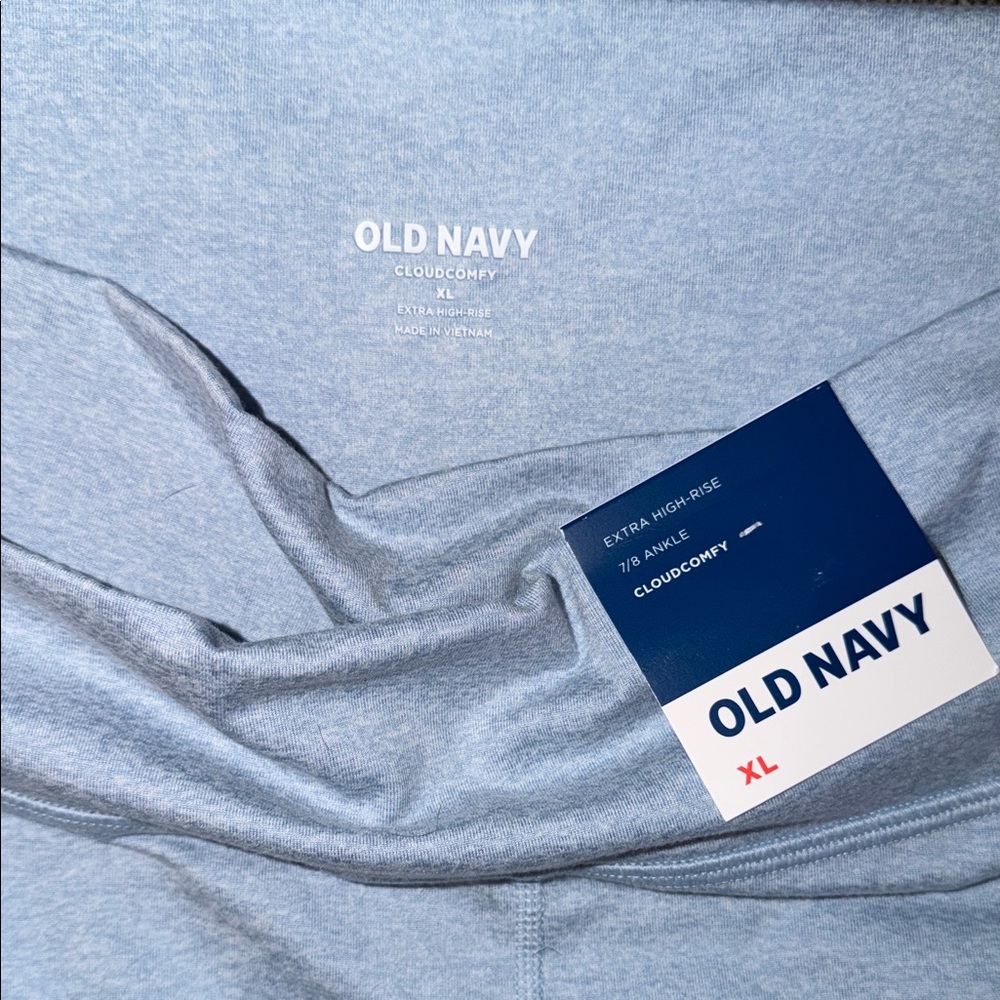 Old Navy Women’s Sky Blue Active Leggings - Picture 3 of 4